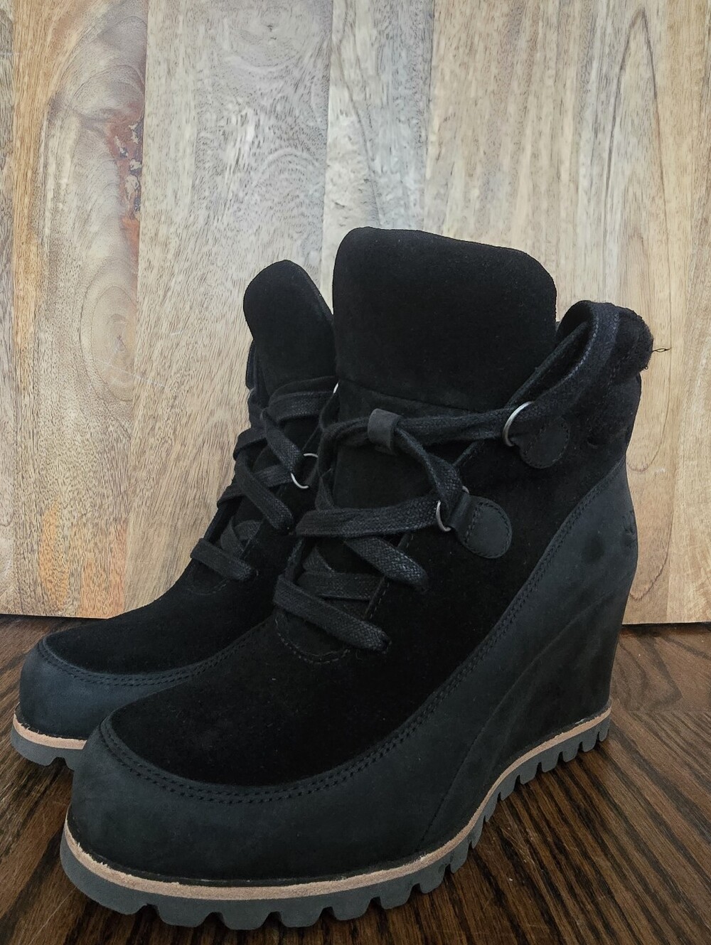 UGG Kriston Waterproof Bootie Suede Leather Black 7